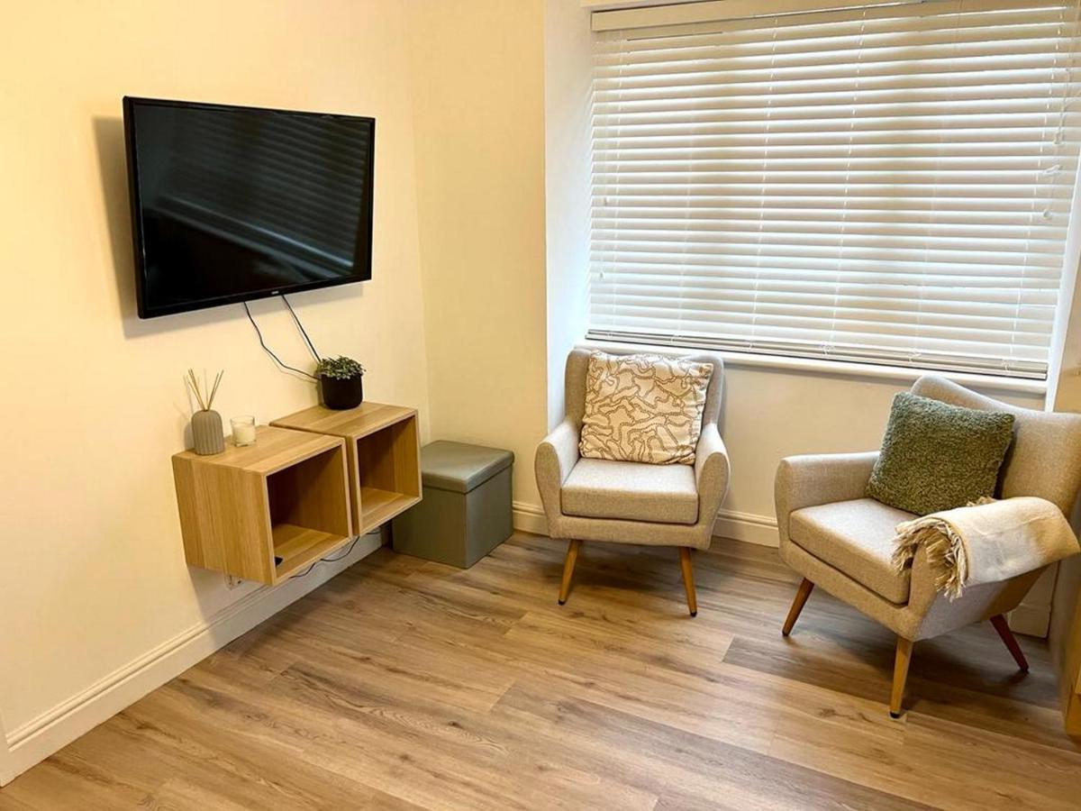 Cosy 1Bd Getaway Perfect For Couples Stamford Apartment Luaran gambar