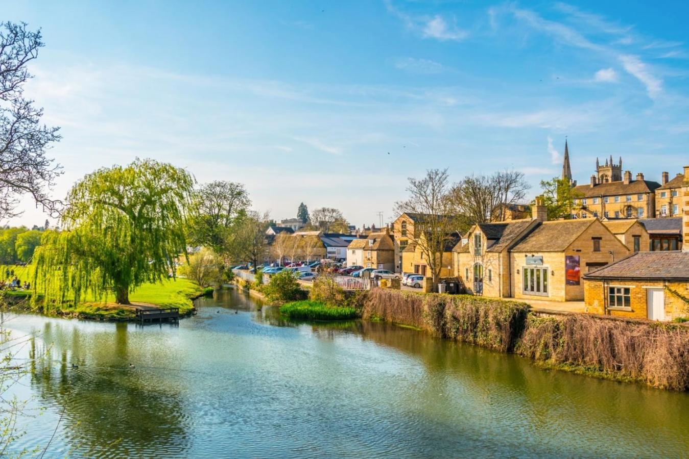 Cosy 1Bd Getaway Perfect For Couples Stamford Apartment Luaran gambar